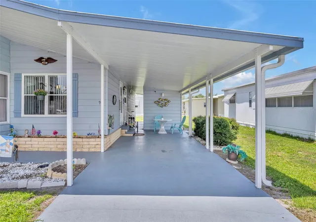 Photo 3 of Manufactured home for sale at 91 Mauna Loa Dr, Leesburg, FL 34788 | MLS# G5112872 | Listing updated on 2026-06-02