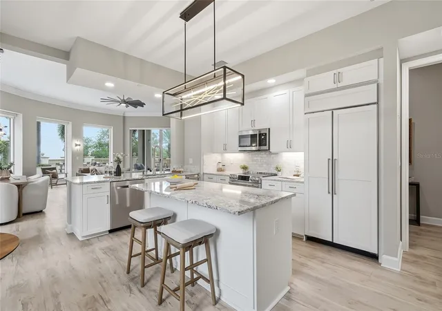 Photo 3 of Condo for sale at 100 Beach Dr NE #301, Saint Petersburg, FL 33701 | MLS# TB8512252 | Listing updated on 2026-10-12