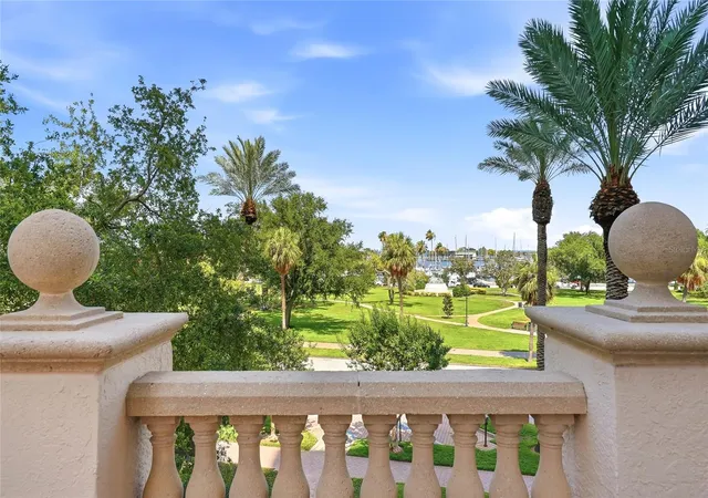 Photo 1 of Condo for sale at 100 Beach Dr Ne #301, Saint Petersburg, FL 33701 | MLS# TB8512252 | Listing updated on 2026-10-12