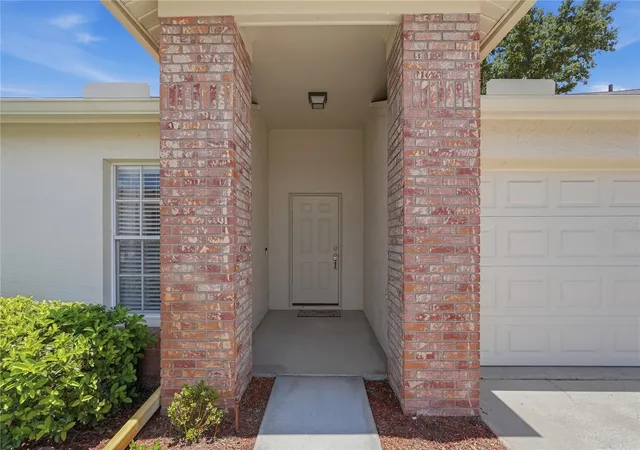 Photo 3 of Condo for sale at 9031 Warwick Ln #9031, New Port Richey, FL 34655 | MLS# W7886094 | Listing updated on 2026-10-04