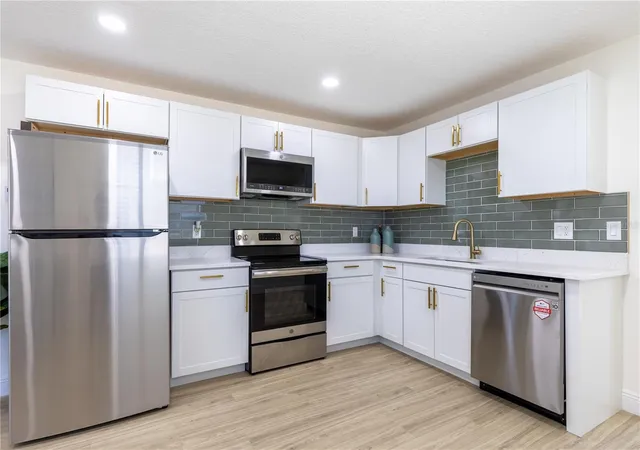 Homes for sale in Daytona Beach, FL | 136 Taylor Ave, Daytona Beach, FL 32114 | MLS# O6410853