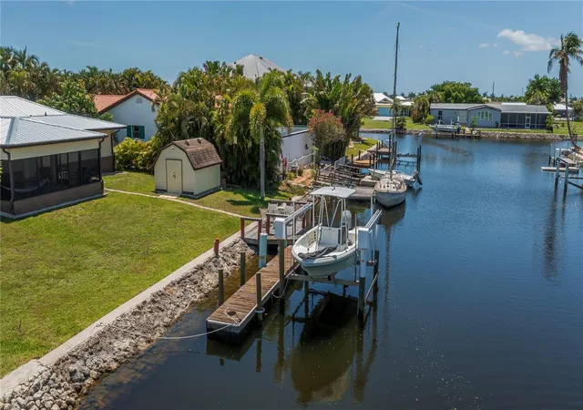 Photo 2 of Single family home for sale at 520 Boardman Dr, Punta Gorda, FL 33950 | MLS# C7526575 | Listing updated on 2026-09-13