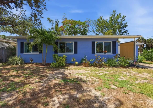 Homes for sale in Nokomis, FL | 709 Padua Ct, Nokomis, FL 34275 | MLS# A4694847