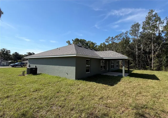 Photo 3 of Single family home for sale at 7 Bahia Pass Ln, Ocala, FL 34472 | MLS# OM725382 | Listing updated on 2026-09-28