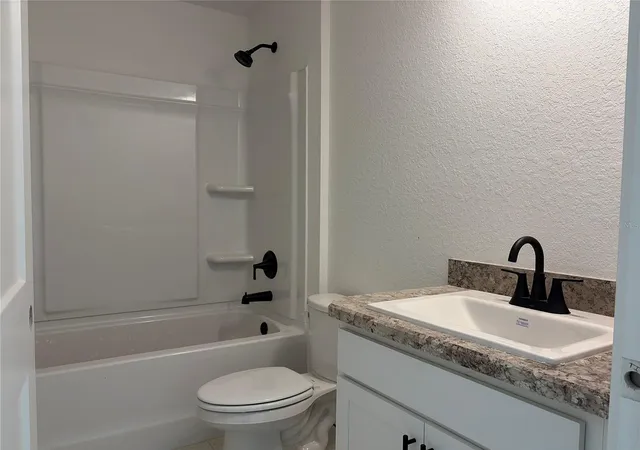Photo 10 of Single family home for sale at 7 Bahia Pass Ln, Ocala, FL 34472 | MLS# OM725382 | Listing updated on 2026-09-05