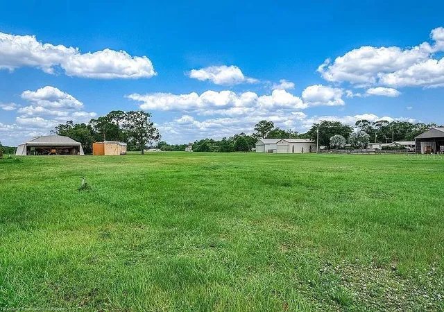 Photo 3 of Single family home for sale at 115 Heinley Rd, Lake Placid, FL 33852 | MLS# L4962202 | Listing updated on 2026-06-09