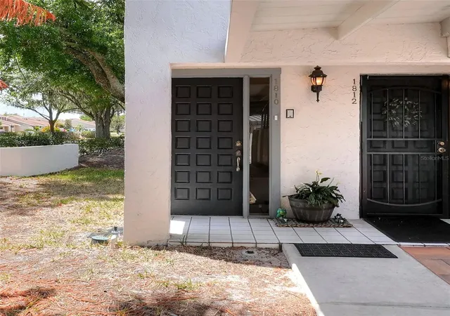 Homes for sale in Mulberry, FL | 1810 Village Ct, Mulberry, FL 33860 | MLS# L4962204