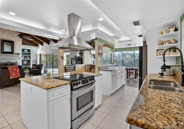 Photo 2 of Single family home for sale at 1367 Campbell St, Orlando, FL 32806 | MLS# O6410872 | Listing updated on 2026-09-14