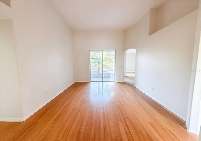 3rd image of 203 Taylor Bay Ln, Brandon, FL 33510 | MLS# O6410875