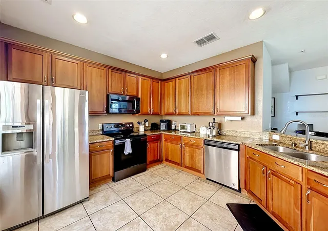 Photo 4 of Townhouse for sale at 3531 Pine Oak Trl, Sanford, FL 32773 | MLS# O6410892 | Listing updated on 2026-09-27