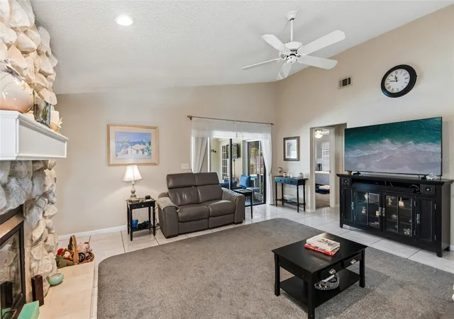 5th image of 12596 93Rd Wy, Largo, FL 33773 | MLS# TB8512294