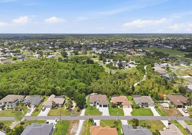 4th image of 166 Medalist Rd, Rotonda West, FL 33947 | MLS# N6144472