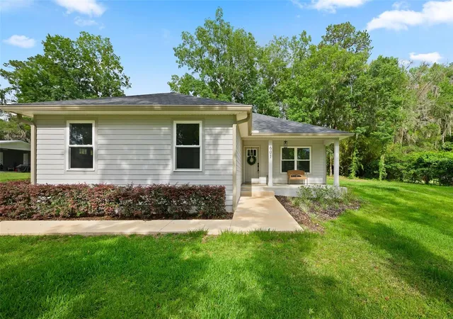 1st image of 601 Se 4th Ave, Melrose, FL 32666 | MLS# GC540639