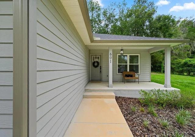 4th image of 601 Se 4Th Ave, Melrose, FL 32666 | MLS# GC540639
