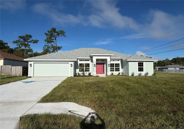 Single family home for sale at 52 Hemlock Trl, OCALA, FL 34472 | MLS# OM725394
