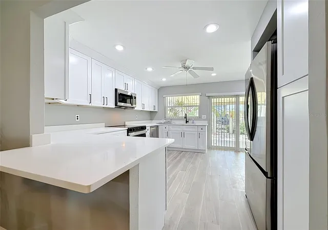 3rd image of 355 Boca Ciega Point Blvd #355, Saint Petersburg, FL 33708 | MLS# TB8512318