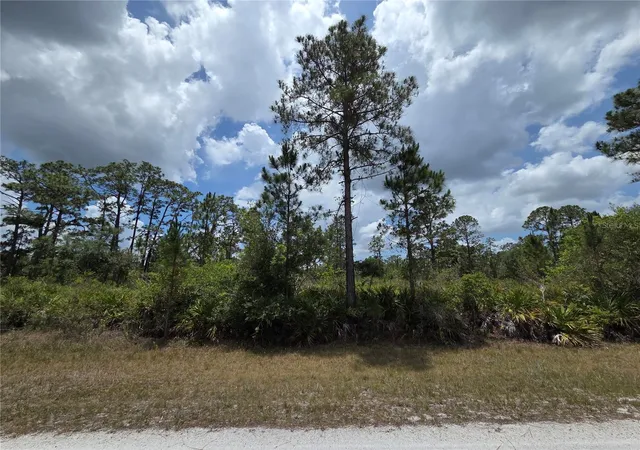 Photo 4 of Land for sale at 915 Laguna Dr, Indian Lake Estates, FL 33855 | MLS# P4938813 | Listing updated on 2026-08-10
