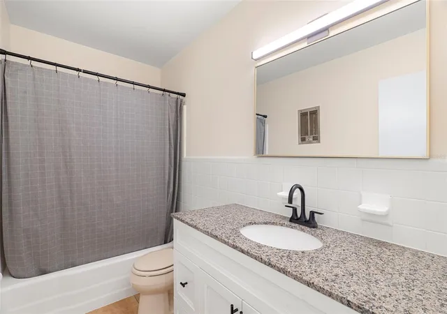 Photo 4 of Single family home for sale at 2189 S Smathers Cir, Melbourne, FL 32935 | MLS# O6410953 | Listing updated on 2026-08-11