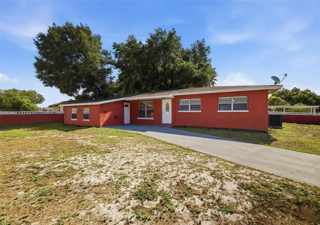 Photo 1 of Single family home for sale at 7102 Dellwood Dr, Tampa, FL 33619 | MLS# TB8512364 | Listing updated on 2026-09-04