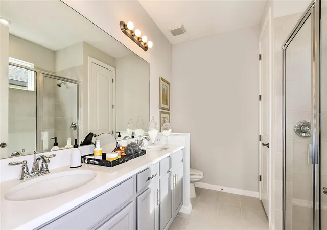 Photo 4 of Single family home for sale at 745 Steel Dr, Apollo Beach, FL 33572 | MLS# TB8512375 | Listing updated on 2026-10-09