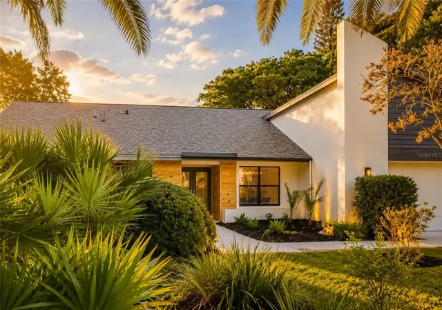 Photo 3 of Single family home for sale at 2700 Sedgefield Ct E, Clearwater, FL 33761 | MLS# TB8512379 | Listing updated on 2026-10-09