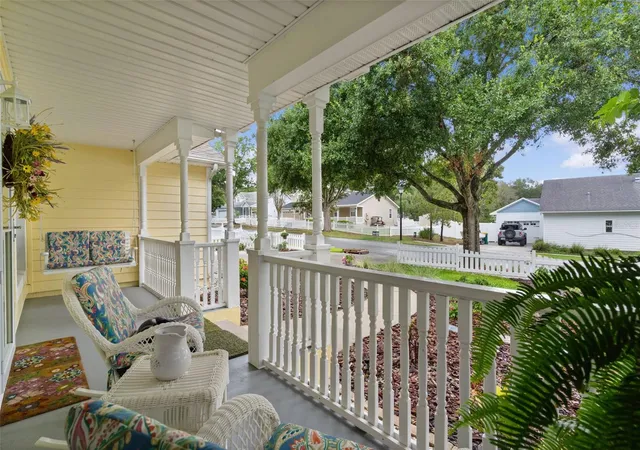 Homes for sale in Tavares, FL | 1622 Laurel Wy, Tavares, FL 32778 | MLS# G5112888