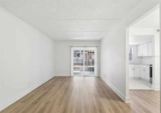 Listing Photo 5 - Condo for sale in building located at 8460 13Th St N, ST PETERSBURG, FL 33702 - Unit #B