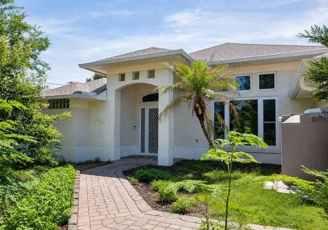 2nd image of 6 Fairhill Ln, Palm Coast, FL 32137 | MLS# FC318810