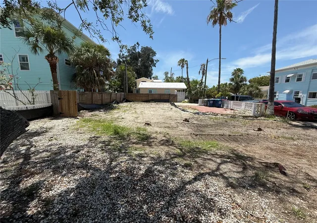 2nd image of 8586 E Bay Dr, Treasure Island, FL 33706 | MLS# TB8512413