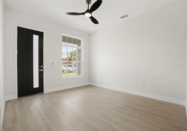 2nd image of 823 E Mcdonald Ave, Eustis, FL 32726 | MLS# O6411013