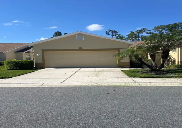 Photo 1 of Single family home for sale at 7211 Cleopatra Dr, Land O Lakes, FL 34637 | MLS# W7886112 | Listing updated on 2026-08-28