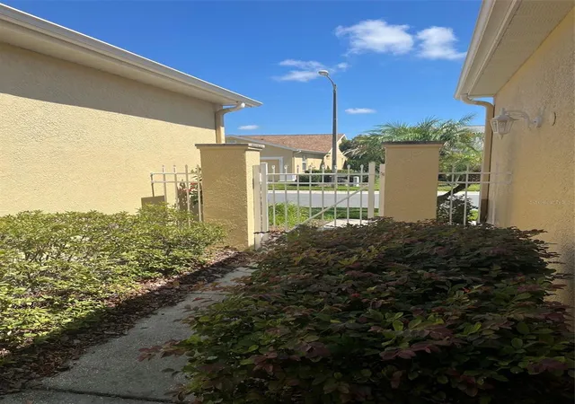 Photo 2 of Single family home for sale at 7211 Cleopatra Dr, Land O Lakes, FL 34637 | MLS# W7886112 | Listing updated on 2026-08-28