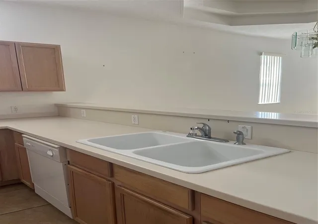 Photo 4 of House for sale at 7211 Cleopatra Dr, Land O Lakes, FL 34637 | MLS# W7886112 | Listing updated on 2026-08-28