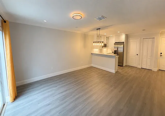 4th image of 5073 Kingscrest Ln, Oviedo, FL 32765 | MLS# O6411016