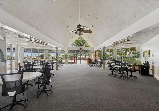 Photo 100 of Manufactured home for sale at 7186 Mount Arlington Dr Ne #421, Saint Petersburg, FL 33702 | MLS# TB8512421 | Listing updated on 2026-09-12
