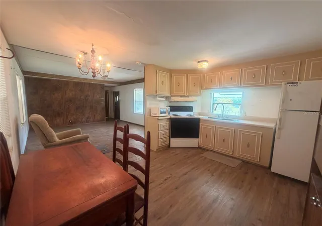 Photo 3 of Manufactured home for sale at 8582 W Admiral Byrd Ln, Crystal River, FL 34429 | MLS# TB8512432 | Listing updated on 2026-08-07
