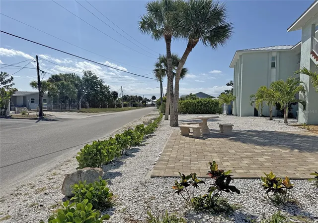 2nd image of 1285 Gulf Blvd, ENGLEWOOD, FL 34223