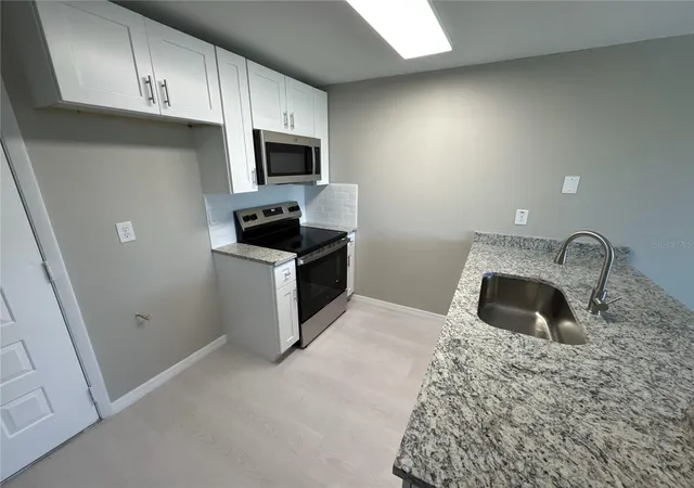 3rd image of 1285 Gulf Blvd #5, Englewood, FL 34223 | MLS# C7526596