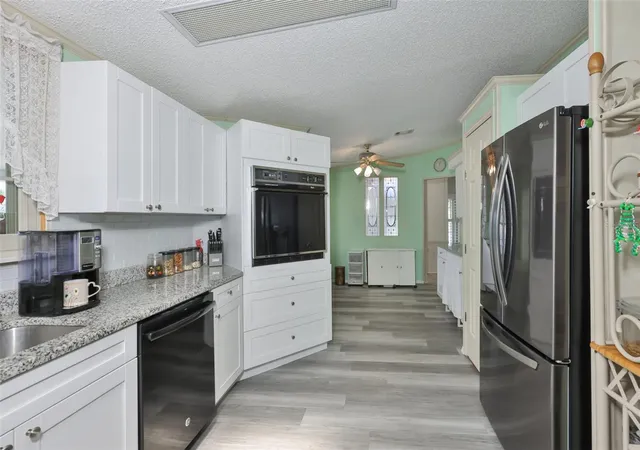 Photo 3 of Manufactured home for sale at 192 S Port Royal Ln, Apollo Beach, FL 33572 | MLS# TB8512450 | Listing updated on 2026-10-07
