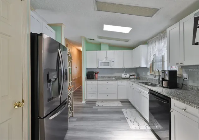 Photo 3 of Manufactured home for sale at 192 S Port Royal Ln, Apollo Beach, FL 33572 | MLS# TB8512450 | Listing updated on 2026-10-07