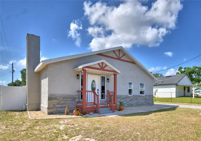 1st image of 208 Center St, Auburndale, FL 33823 | MLS# S5150658