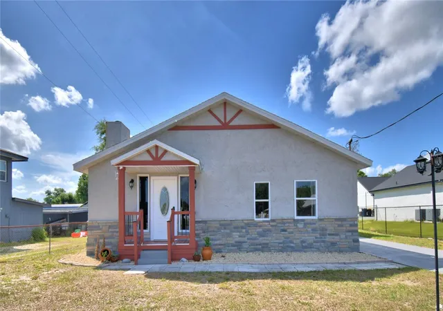 2nd image of 208 Center St, Auburndale, FL 33823 | MLS# S5150658