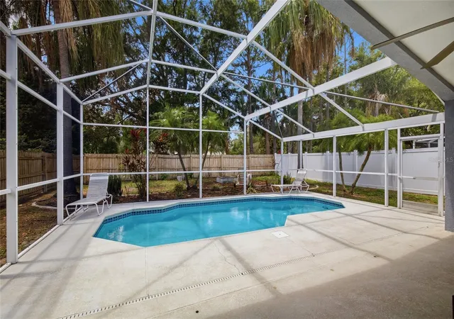 Photo 3 of Single family home for sale at 7611 Wiltshire Park Pl, Apollo Beach, FL 33572 | MLS# TB8512456 | Listing updated on 2026-10-06