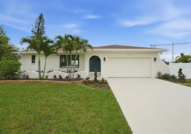 3rd image of 604 Kingston Ct, Apollo Beach, FL 33572 | MLS# TB8512482