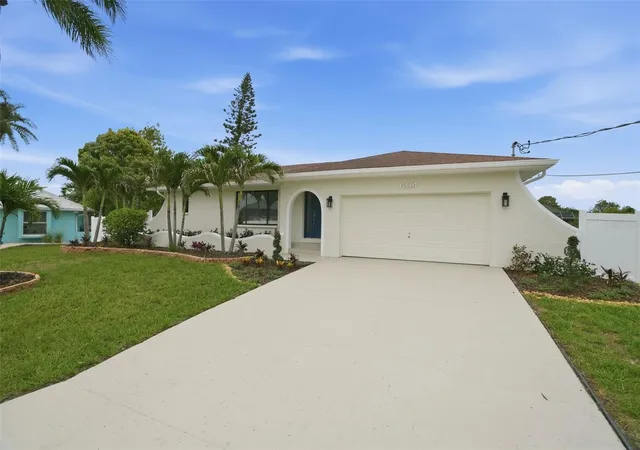 4th image of 604 Kingston Ct, Apollo Beach, FL 33572 | MLS# TB8512482