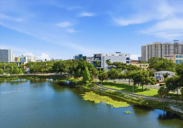 Homes for sale in St Petersburg, FL | 132 Mirror Lake, St Petersburg, FL 33701 | Houzeo