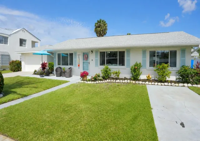 Homes for sale in Bradenton, FL | 3618 117th St W, Bradenton, FL 34210 | MLS# A4694913
