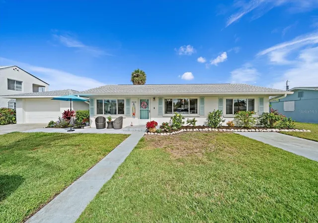 Homes for sale in Bradenton, FL | 3618 117Th St W, Bradenton, FL 34210 | MLS# A4694913