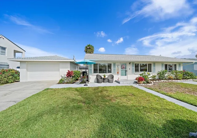 Homes for sale in Bradenton, FL | 3618 117Th St W, Bradenton, FL 34210 | MLS# A4694913
