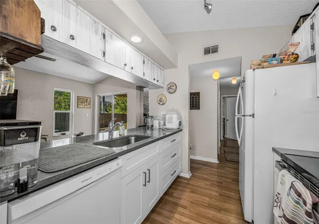 5th image of 2662 Megan Ct, Palm Harbor, FL 34684 | MLS# TB8512496